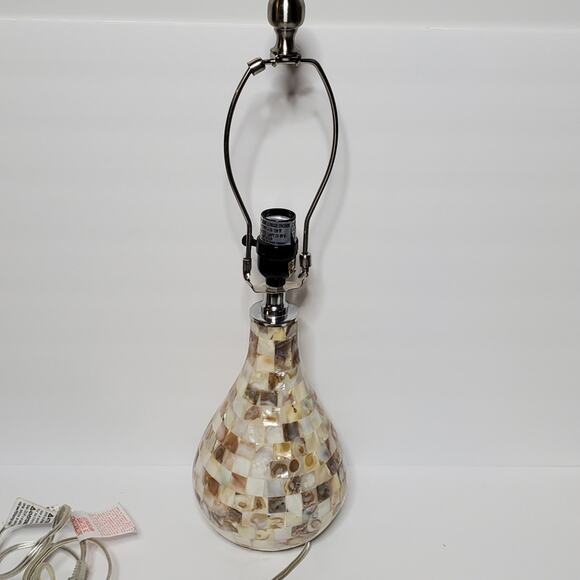 Jonathan Y White and Tan Marbled ceramic electric table lamp 21" Tall - Picture 3 of 6